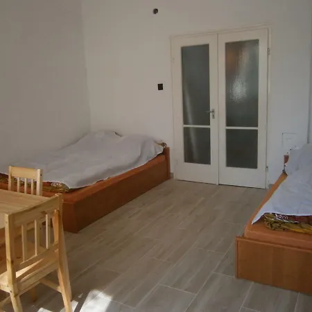 Fenyveskert Udulohaz Balatonfokajar